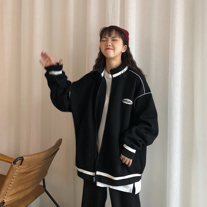 Γυναικείο φούτερ - φαρδύ μοντέλο σε μαύρο και κόκκινο χρώμα