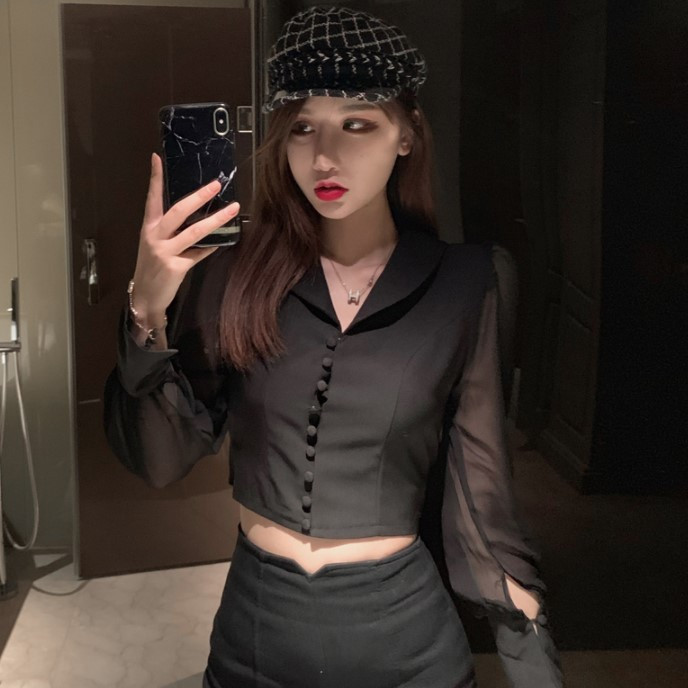 Bluză de damă modernă în alb-negru