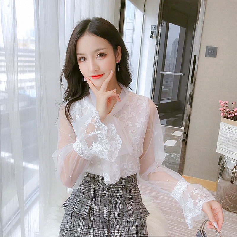 Elegáns női ing két színben, díszgyöngyökkel