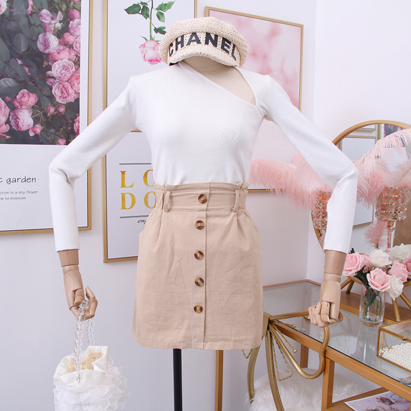 Pulover de dama actual cu decupaje in mai multe culori