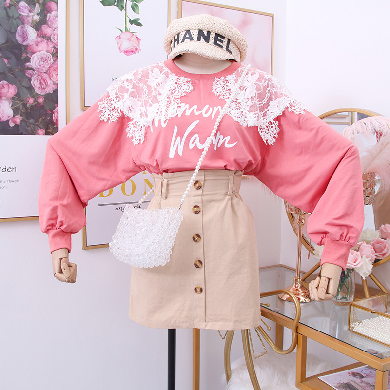 Bluza de dama model nou cu aplicatie si dantela in mai multe culori