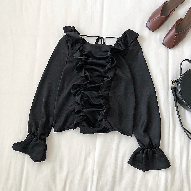 Bluză de damă modernă în alb și negru cu cravate