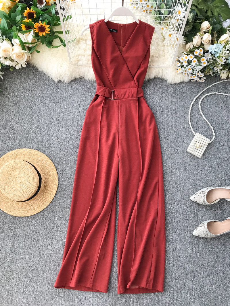 Hosszú női overál övvel, különböző színekben