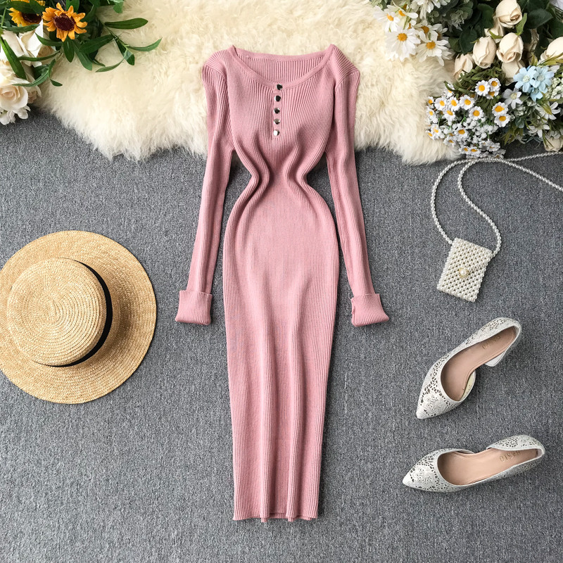 Alkalmi női ruha hosszú ujjal és gombokkal