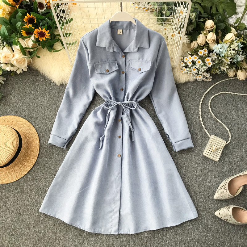 Γυναικείο φόρεμα με τσέπες και κουμπιά σε διαφορετικά χρώματα