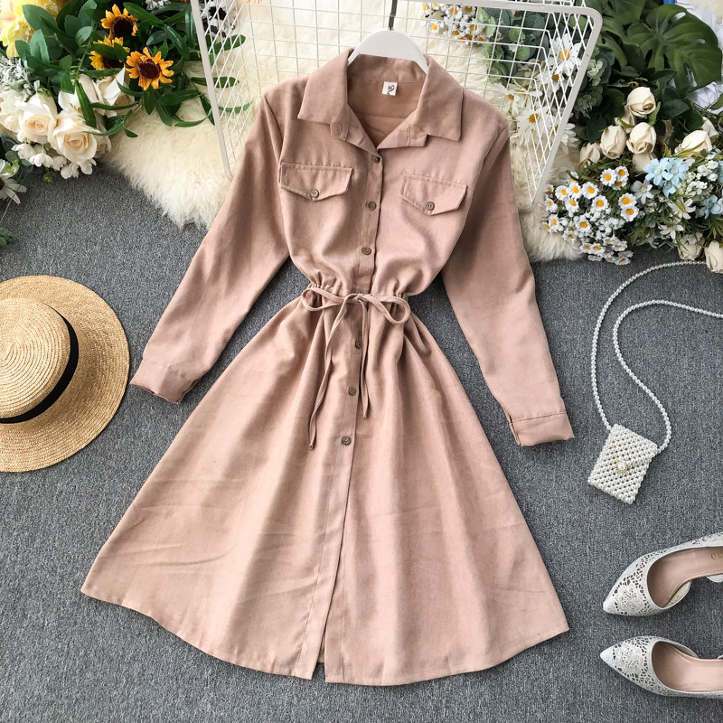 Γυναικείο φόρεμα με τσέπες και κουμπιά σε διαφορετικά χρώματα