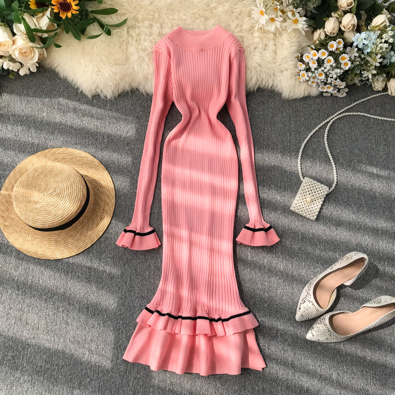 Kivágott modell női ruha többféle színben