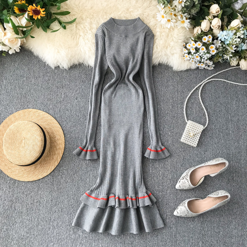 Kivágott modell női ruha többféle színben