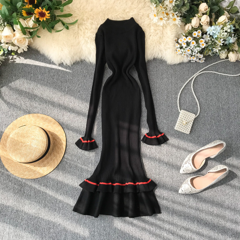 Kivágott modell női ruha többféle színben