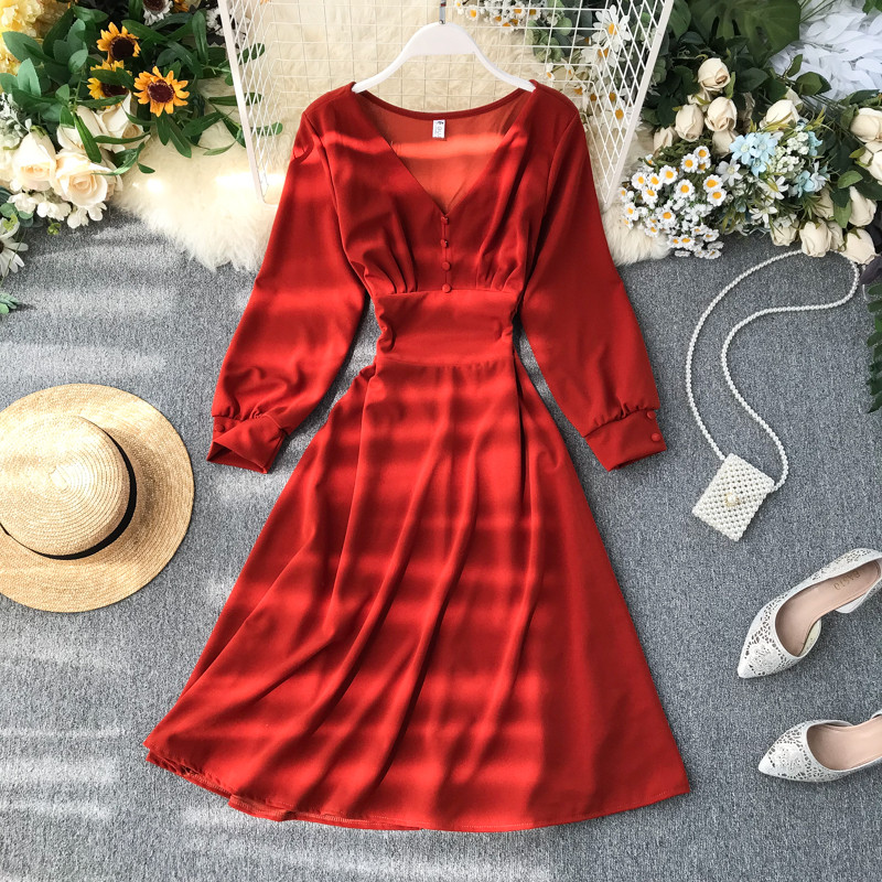 Γυναικείο μοντέρνο φόρεμα με κουμπιά και V-neck