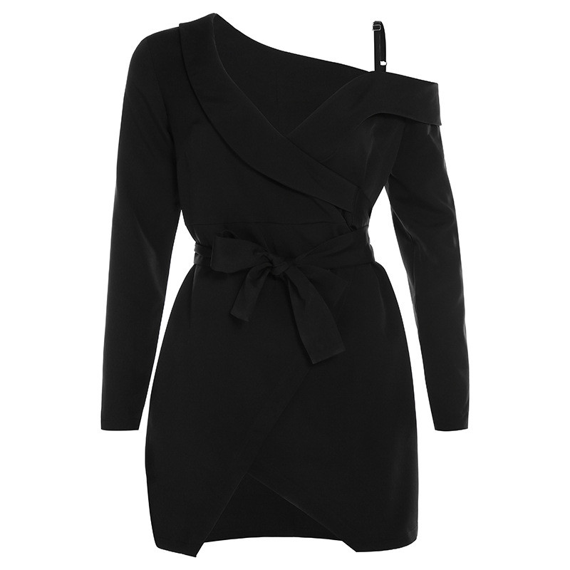 Rochie modernă de damă cu mâneci lungi de culoare neagră