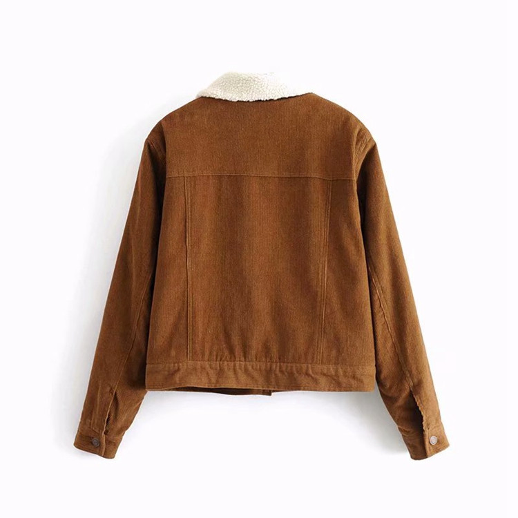 Rövid tavaszi-őszi női kabát barna színben