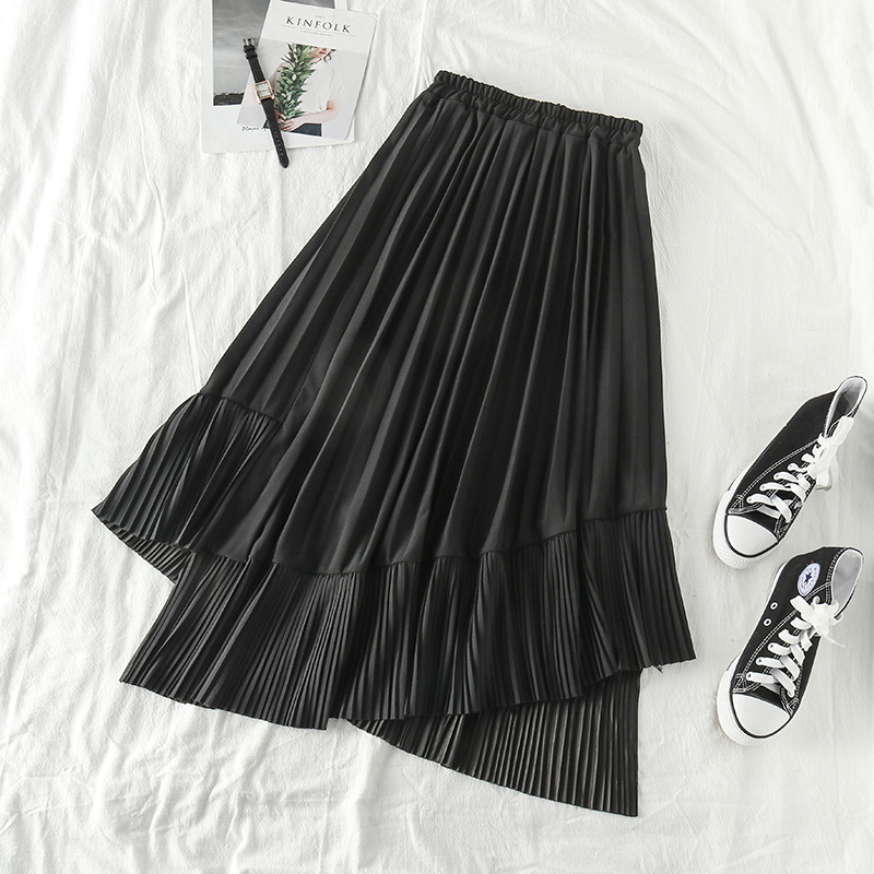 Fusta de dama plisata in alb si negru - model asimetric