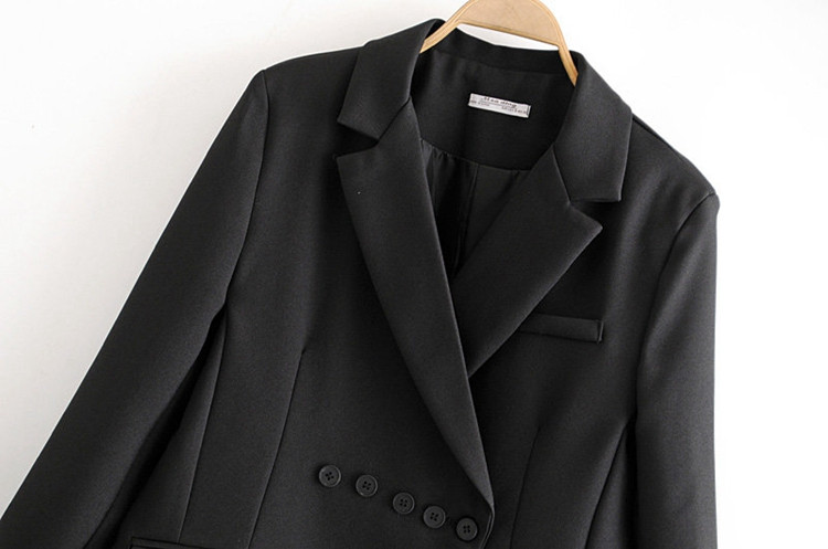 Geaca de dama cu nasturi si buzunare in negru