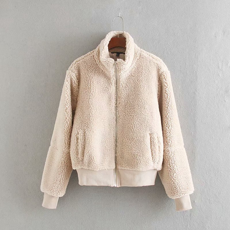 Rövid szűk kabát cipzárral és zsebekkel több színben