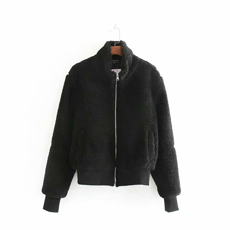 Rövid szűk kabát cipzárral és zsebekkel több színben