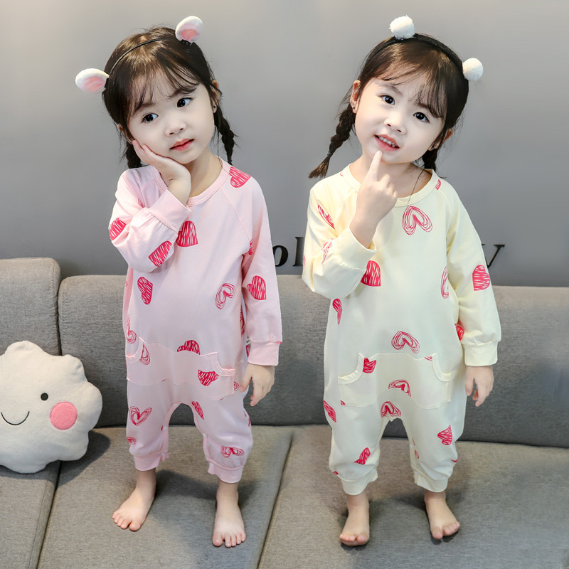 Детска пижама за момичета в три цвята с джоб