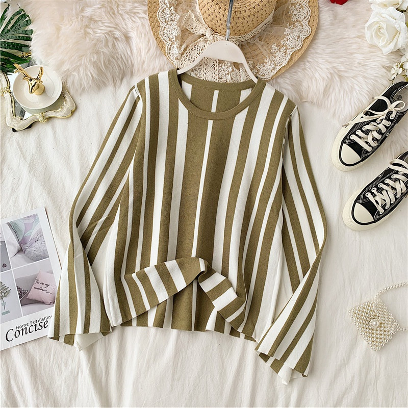 Bluză de damă modernă cu mâneci lungi în trei culori și decolteu oval