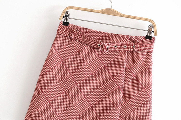 Rövid kockás női szoknya övvel - két színben