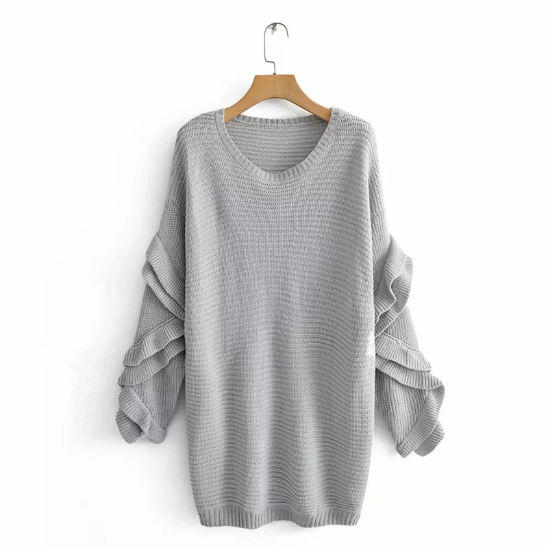 Μοντέρνο γυναικείο πουλόβερ σε λευκό και γκρι χρώμα