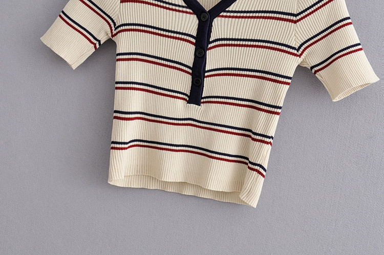 Rövid csíkos blúz rövid ujjal, spitz nyakkivágással