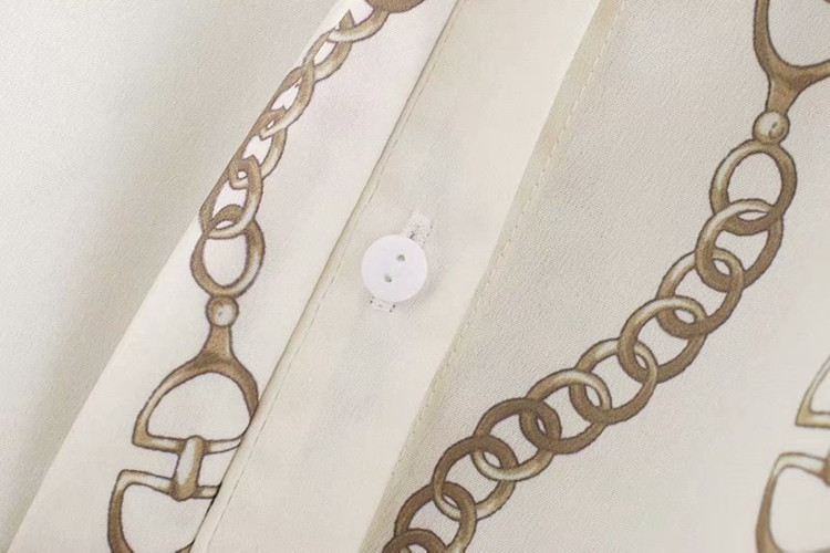 Fehér női ing színes mintával, klasszikus gallérral