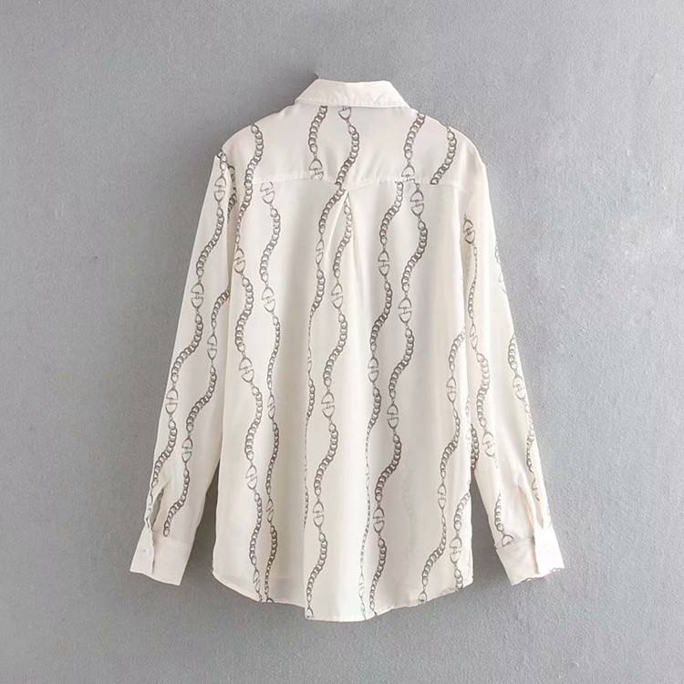 Fehér női ing színes mintával, klasszikus gallérral