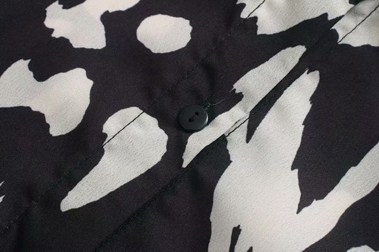 Hosszú alkalmi ruha klasszikus gallérral