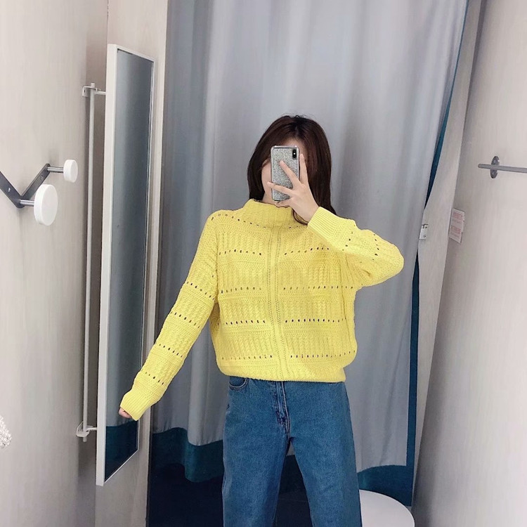 Λεπτό γυναικείο πουλόβερ  μοντέλο σε τρία χρώματα