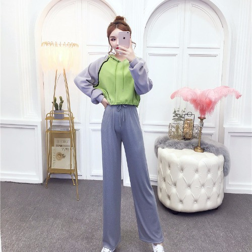 Set sport de hanorac și pantaloni în două culori