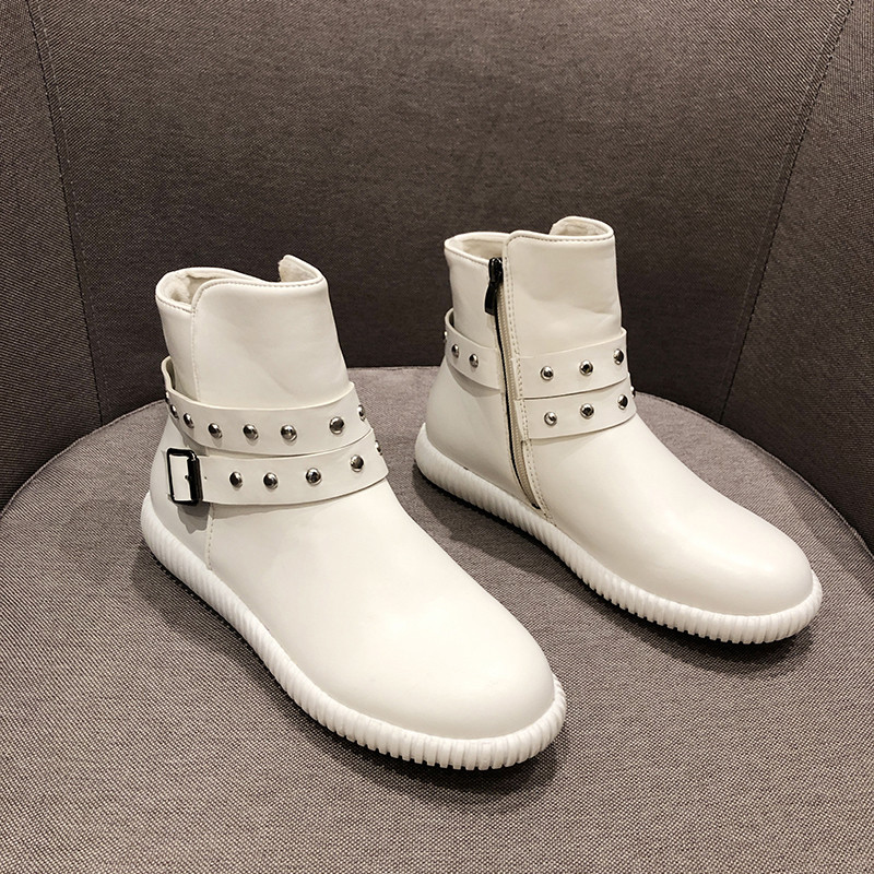 Cizme casual de dama din piele ecologica cu elemente metalice alb-negru