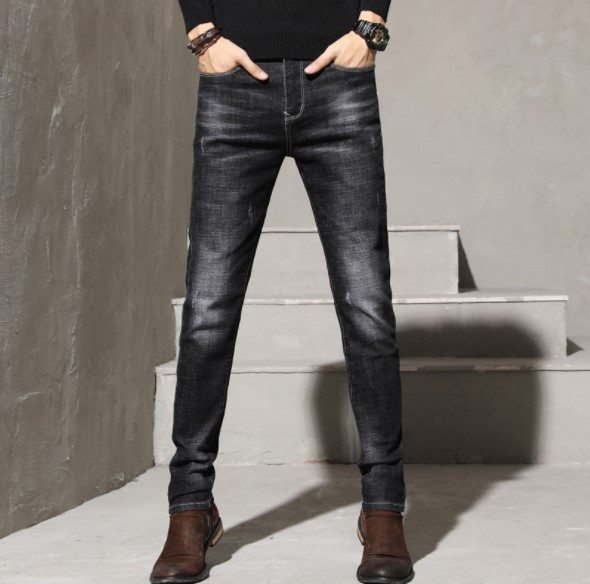 Μοντέρνα ανδρικά τζιν σε μαύρο και μπλε χρώμα με τσέπη