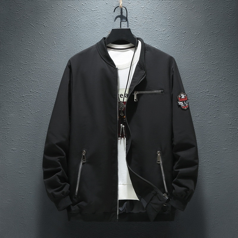 Alkalmi férfi dzseki cipzárral és fekete mintával