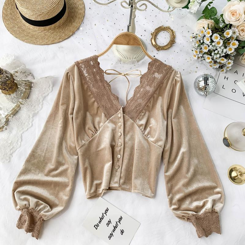 Κομψή βελούδινη  γυναικέια μπλούζα με δαντέλα σε διάφορα χρώματα