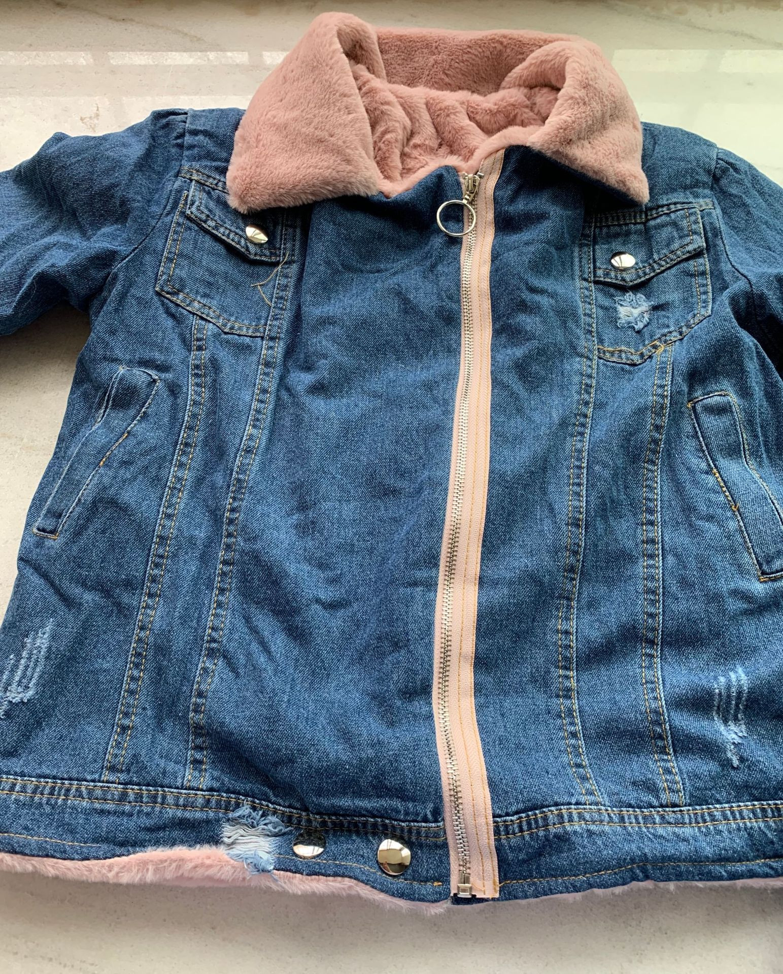 Jachetă modernă din denim cu căptușeală moale în două culori