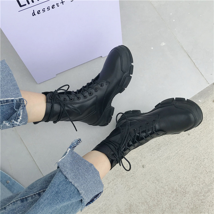 Ghete de dama moderne din piele ecologica cu sireturi de culoare neagra