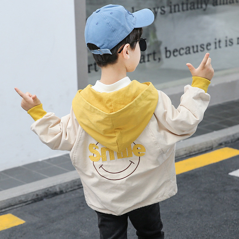 Geaca zilnica pentru copii pentru baieti in doua culori cu buzunare si cravate