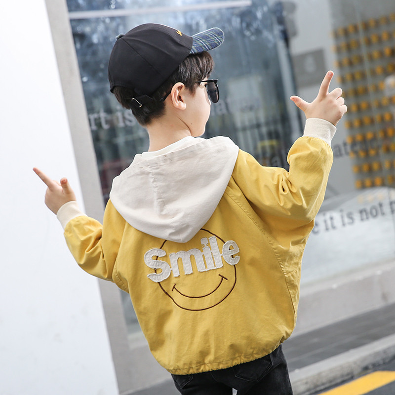 Geaca zilnica pentru copii pentru baieti in doua culori cu buzunare si cravate