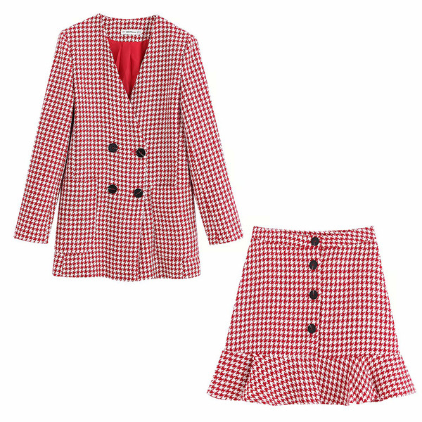 Fusta dama in carouri cu nasturi de culoare rosie