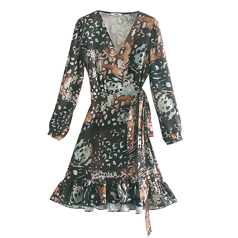 Női alkalmi ruha spitz nyakkivágással - kivágott modell