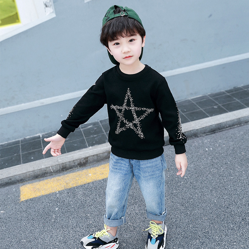 Casual παιδική μπλούζα για αγόρια σε μαύρο και άσπρο χρώμα με εφαρμογή