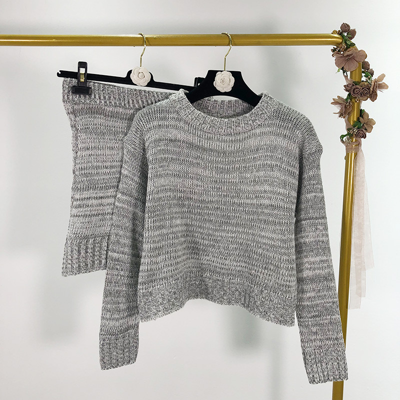 Set de pulover si fusta scurta de dama