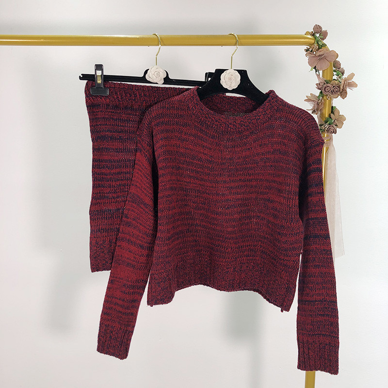 Set de pulover si fusta scurta de dama