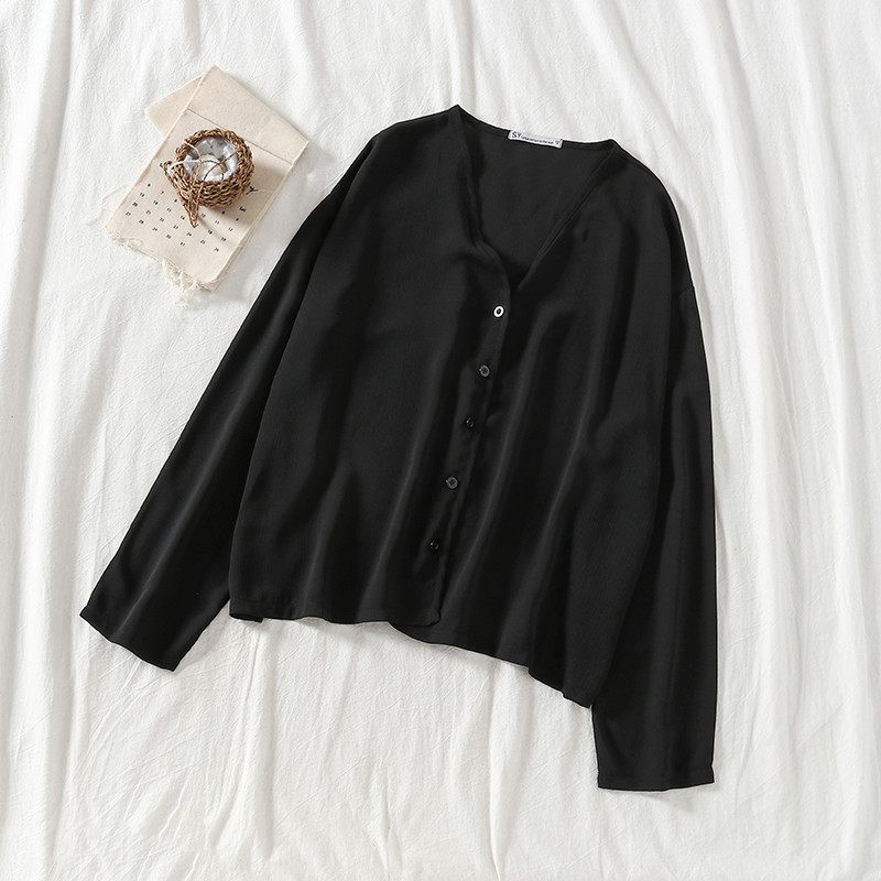 Női ing spitz nyakkivágással és gombokkal több színben