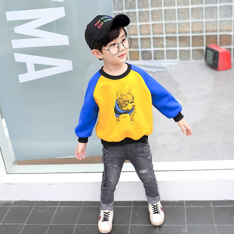 Παιδική μπλούζα για αγόρια σε δύο χρώματα με εφαρμογή και O-λαιμόκοψη