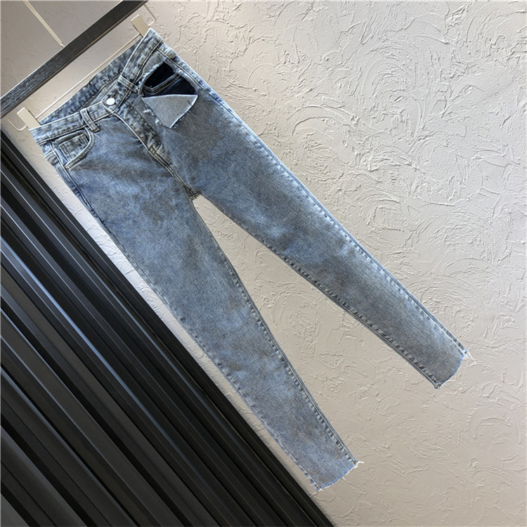 Modern női farmer Karcsú modell szakadt motívummal, magas derékkal