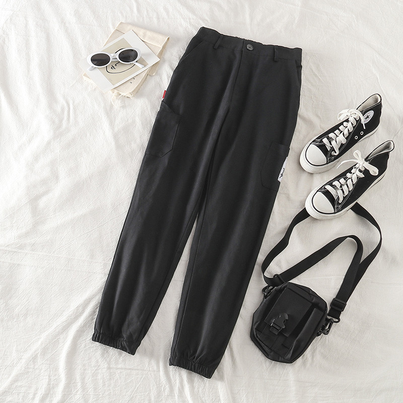 Pantaloni de dama cu buzunar in bej si negru