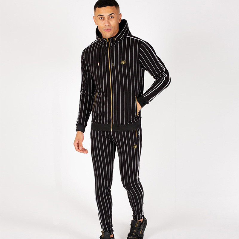 Спортно-ежедневен мъжки екип от две части 