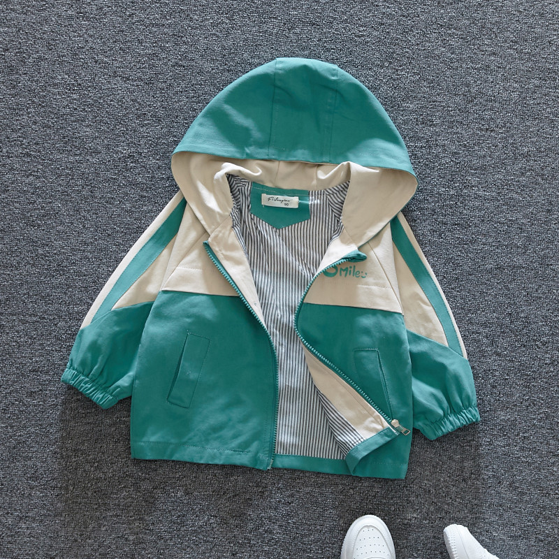 Geaca moderna pentru copii in verde si albastru cu aplicatie pentru baieti