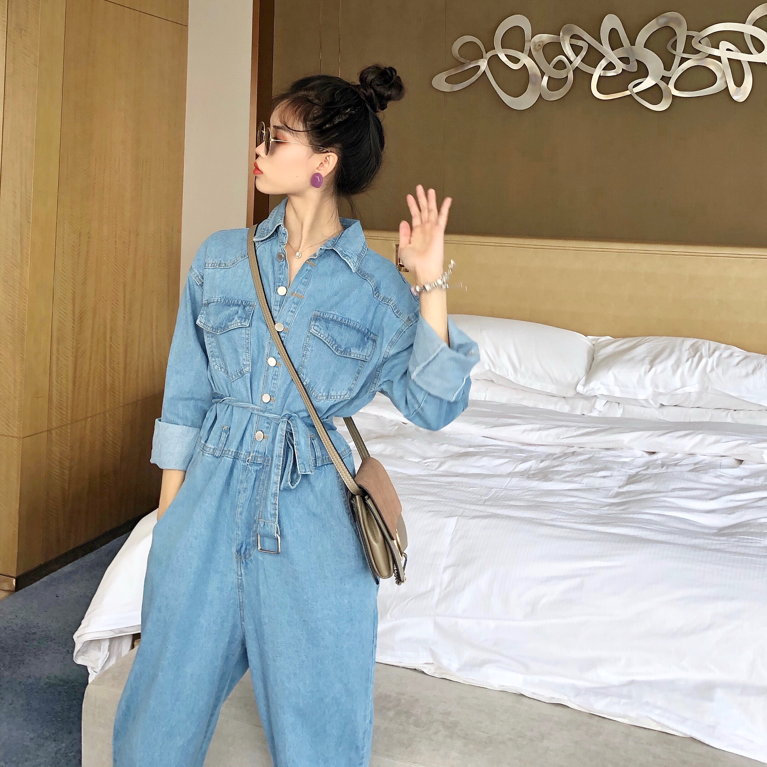 Μοντέρνα γυναικεία ολοσωμη  φόρμα  σε ελαφριά και σκούρα χρώματα